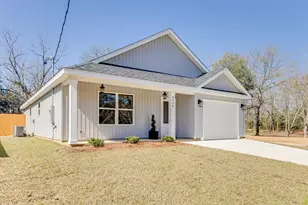 8086 3rd St, Laurel Hill, FL 32567 - Photo 3