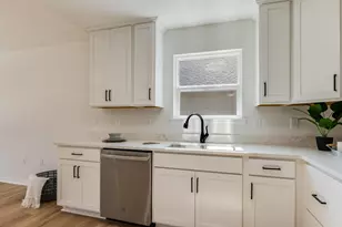 8086 3rd St, Laurel Hill, FL 32567 - Photo 9