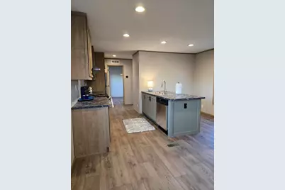 215 E Juniper Avenue E, Defuniak Springs, FL 32433 - Photo 7