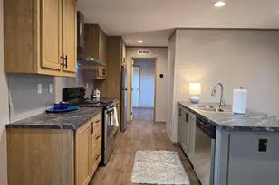 215 E Juniper Ave E, Defuniak Springs, FL 32433 - Photo 15