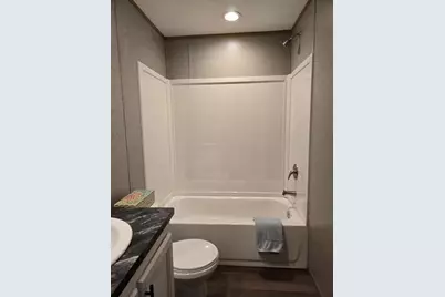 215 E Juniper Avenue E, Defuniak Springs, FL 32433 - Photo 39