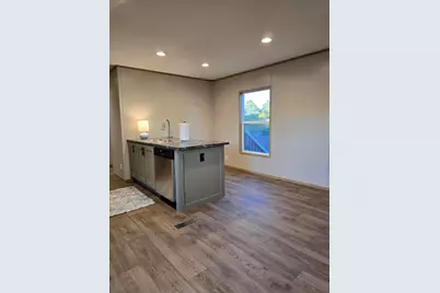 215 E Juniper Avenue E, Defuniak Springs, FL 32433 - Photo 17