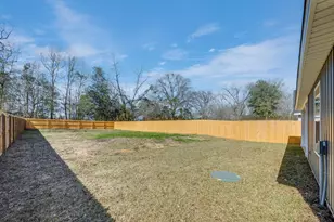 8084 3rd St, Laurel Hill, FL 32567 - Photo 31