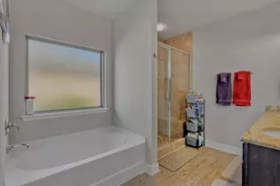 662 Teal St, Crestview, FL 32539 - Photo 13