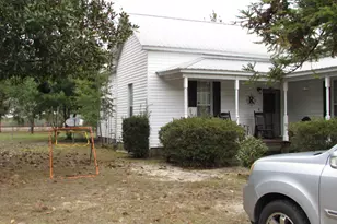 64 W Live Oak Ave W, Defuniak Springs, FL 32435 - Photo 17