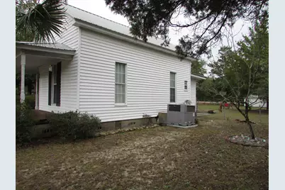 64 W Live Oak Avenue W, Defuniak Springs, FL 32435 - Photo 11