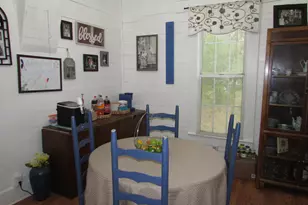 64 W Live Oak Ave W, Defuniak Springs, FL 32435 - Photo 3