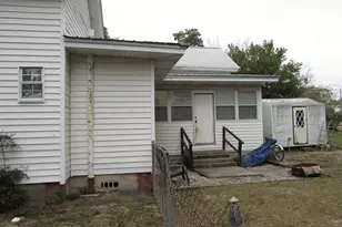 64 W Live Oak Ave W, Defuniak Springs, FL 32435 - Photo 13