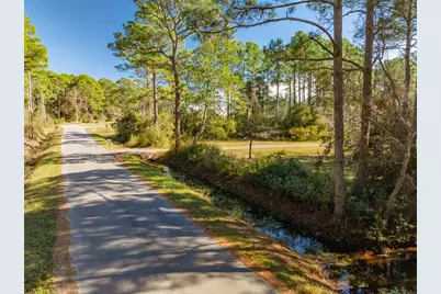 9270 Navarre Parkway, Navarre, FL 32566 - Photo 11