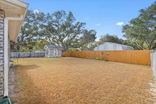 1911 Ladybird Ln, Gulf Breeze, FL 32563 - Photo 53