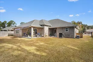 1911 Ladybird Ln, Gulf Breeze, FL 32563 - Photo 51