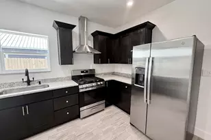 874 W Orange Ave W, Defuniak Springs, FL 32435 - Photo 13