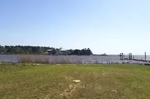 554 Beatrice Point Rd, Freeport, FL 32439 - Photo 1