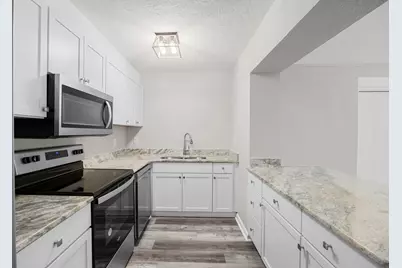 305 NE Hollywood Boulevard NE, Fort Walton Beach, FL 32548 - Photo 9