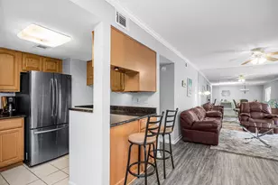 308 SW Miracle Strip Parkway SW, Fort Walton Beach, FL 32548 - Photo 15