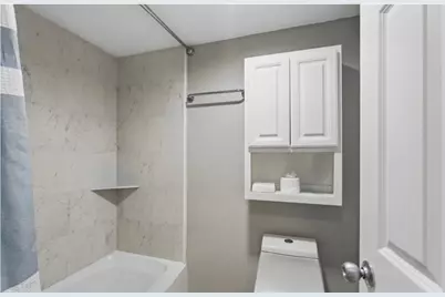 970 E Hwy 98 #305, Destin, FL 32541 - Photo 17