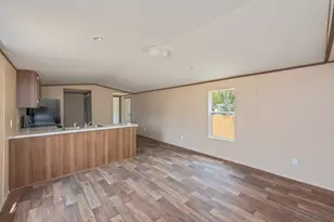 382 W Royal Palm Ave, Defuniak Springs, FL 32433 - Photo 9