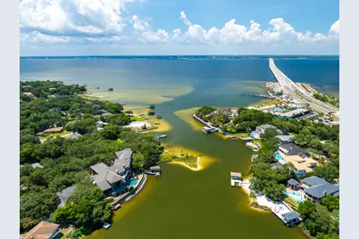 204 Laura Lane, Gulf Breeze, FL 32561 - Photo 77