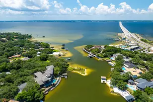 204 Laura Ln, Gulf Breeze, FL 32561 - Photo 77