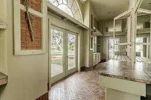 204 Laura Ln, Gulf Breeze, FL 32561 - Photo 59