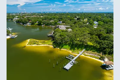 204 Laura Lane, Gulf Breeze, FL 32561 - Photo 79