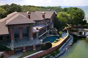 204 Laura Ln, Gulf Breeze, FL 32561 - Photo 57