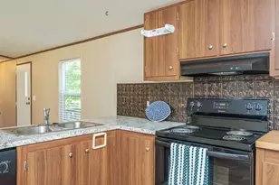 246 Rainbow Dr, Crestview, FL 32539 - Photo 9