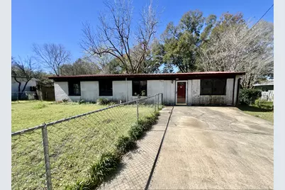 215 Seminole Trail, Crestview, FL 32536 - Photo 1