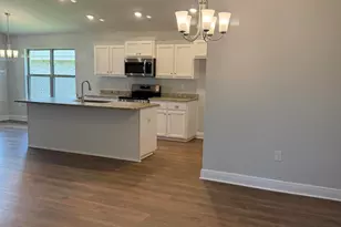 180 Ridgeway Cir, Crestview, FL 32536 - Photo 9