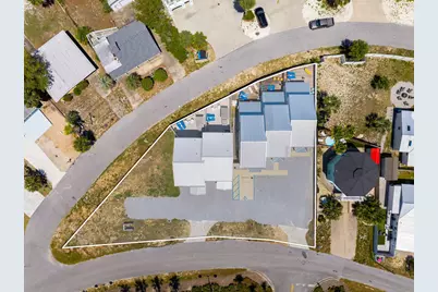 10609 Parkhill Circle, Panama City Beach, FL 32407 - Photo 3