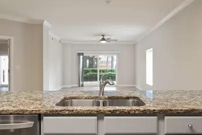 113 SE Brooks Street SE #106, Fort Walton Beach, FL 32548 - Photo 9