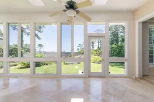 421 Emerald Pointe Dr, Mary Esther, FL 32569 - Photo 3