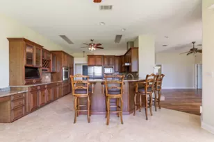 421 Emerald Pointe Dr, Mary Esther, FL 32569 - Photo 9