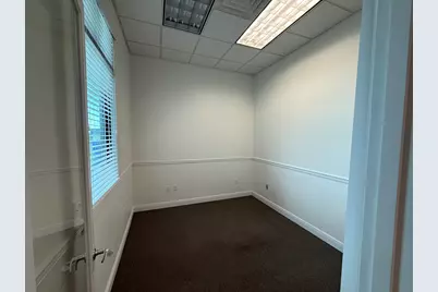 5210 S Ferdon Boulevard S #UNIT B, Crestview, FL 32536 - Photo 9