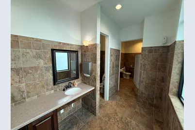 5210 S Ferdon Boulevard S #UNIT B, Crestview, FL 32536 - Photo 13