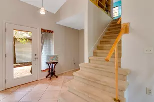 204 Parkwood Cir, Niceville, FL 32578 - Photo 3