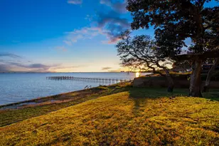 2062 Blue Vw Ct, Navarre, FL 32566 - Photo 9