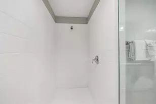 15928 Front Beach Rd, Panama City Beach, FL 32413 - Photo 23