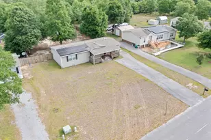 1521 Trotter Way, Baker, FL 32531 - Photo 37