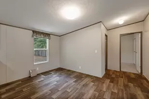 1521 Trotter Way, Baker, FL 32531 - Photo 11