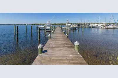 834 Bayshore Drive, Niceville, FL 32578 - Photo 41