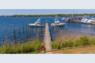 834 Bayshore Drive, Niceville, FL 32578 - Photo 39