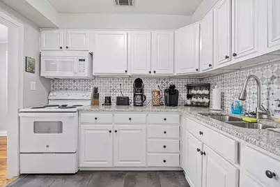 619 W Sunset Avenue W, Pensacola, FL 32507 - Photo 5