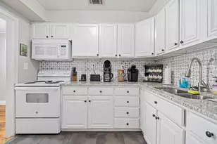 619 W Sunset Ave W, Pensacola, FL 32507 - Photo 5