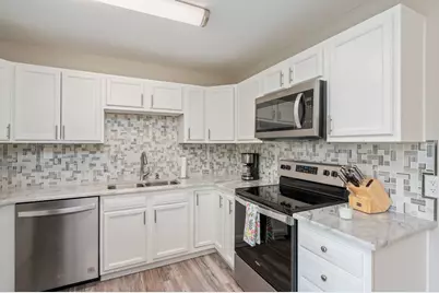 254 E Iris Lane E, Defuniak Springs, FL 32433 - Photo 3