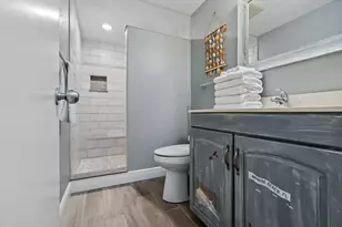 8271 Gulf Blvd, Navarre, FL 32566 - Photo 43