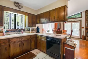 2509 S Lakeview Dr S, Crestview, FL 32536 - Photo 9