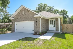 1488 Pine St, Niceville, FL 32578 - Photo 5