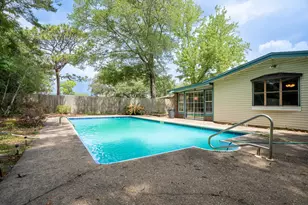 406 NW Sherry Circle NW, Fort Walton Beach, FL 32548 - Photo 45