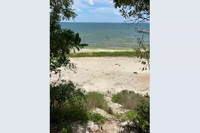 2847 US Highway 98, Mary Esther, FL 32569 - Photo 1